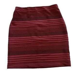 NWT New York & Company Pencil Burgundy Stripe Pull-On Skirt. Size L Supe…